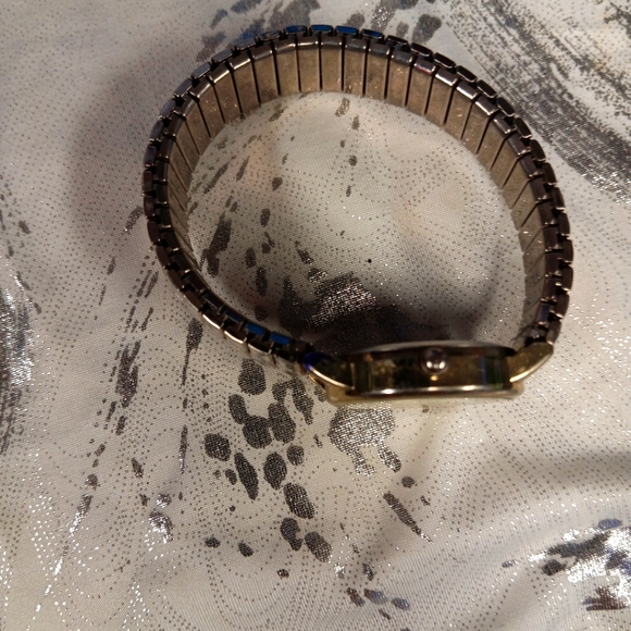 Watch - Picture 3 of 3